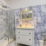 Azula - Bright And Airy 2 Bedroom With P Apartman