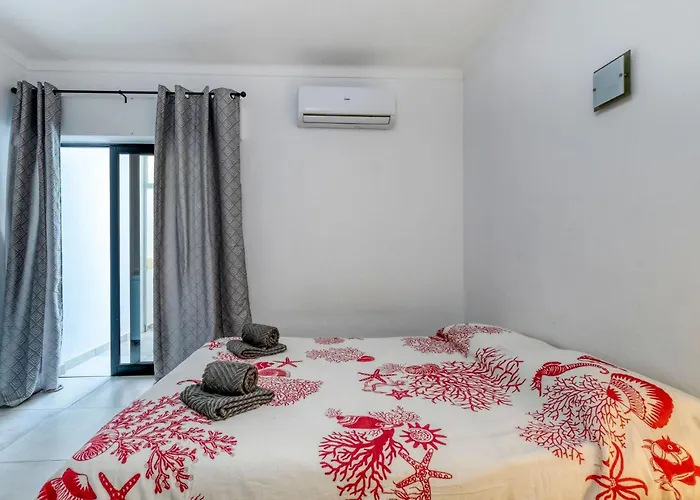 Apartment Azula - Bright And Airy 2 Bedroom With P *